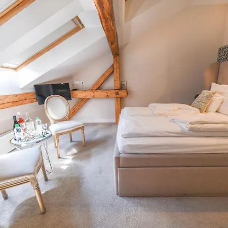 Отель Blue Velvet 3*