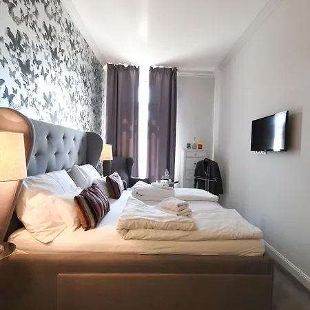 Blue Velvet 3* Budapest