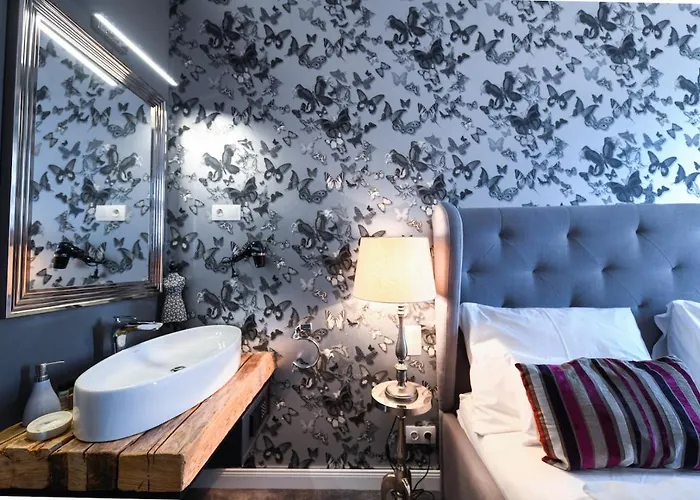 Blue Velvet Hotel